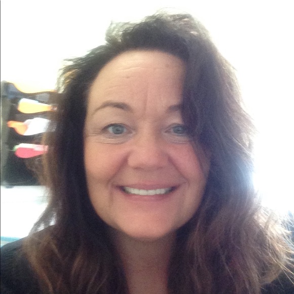 Meet your Posher, Gail - Picture 3 of 3